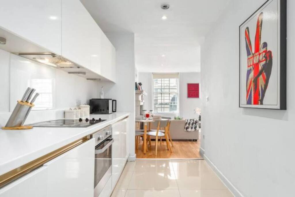 3 Bedroom Flat In Haymarket Sleeps 14 Hy1 Apartament