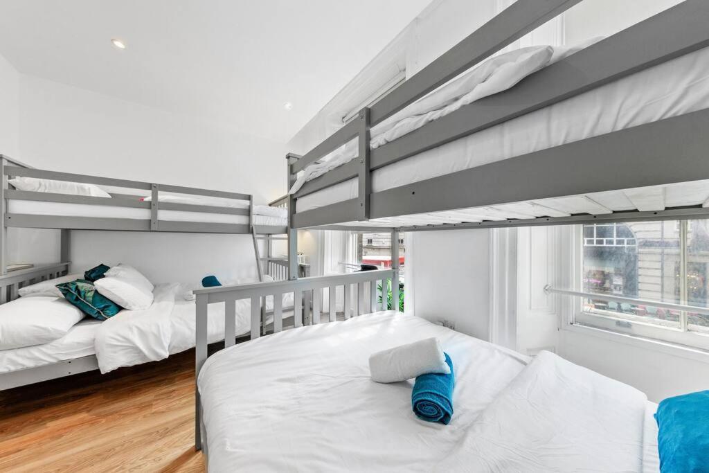 3 Bedroom Flat In Haymarket Sleeps 14 Hy1 Apartament