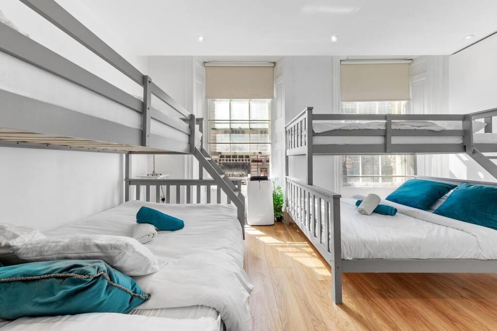 3 Bedroom Flat In Haymarket Sleeps 14 Hy1 Apartament *