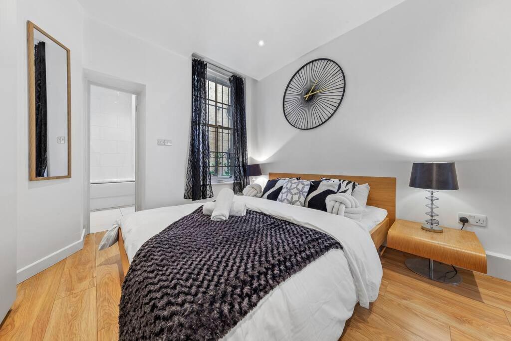 Apartament 3 Bedroom Flat In Haymarket Sleeps 14 Hy1 Londra